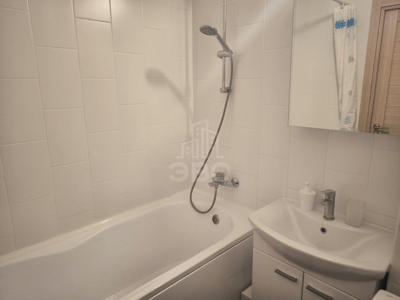 однокомнатная квартира в Санкт-Петербурге по адресу: Дыбенко ул., 5, к 7