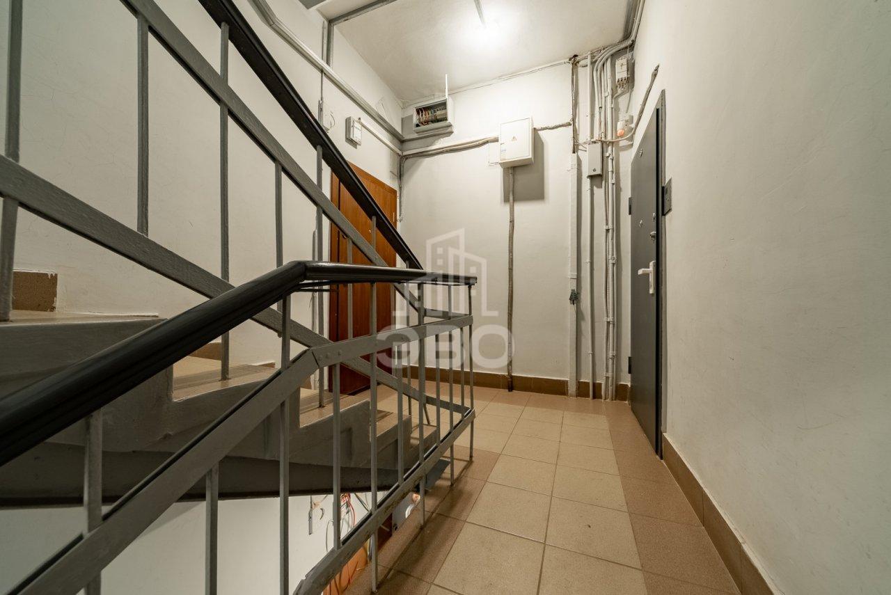 трехкомнатная квартира в Санкт-Петербурге по адресу: Таврическая ул., 2