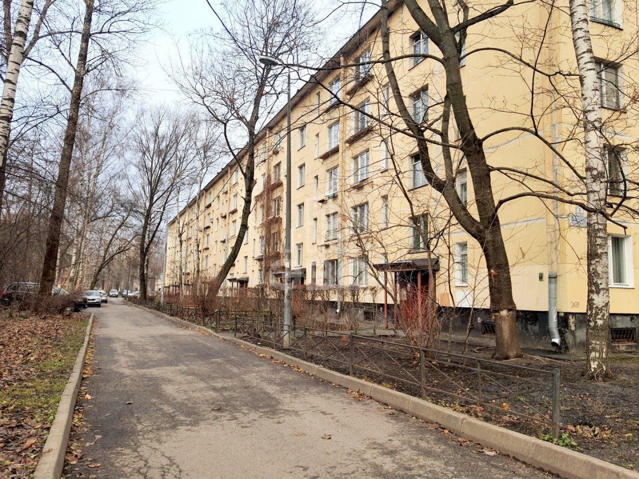 трехкомнатная квартира в Санкт-Петербурге по адресу: Дачный проспект, 5, к 4