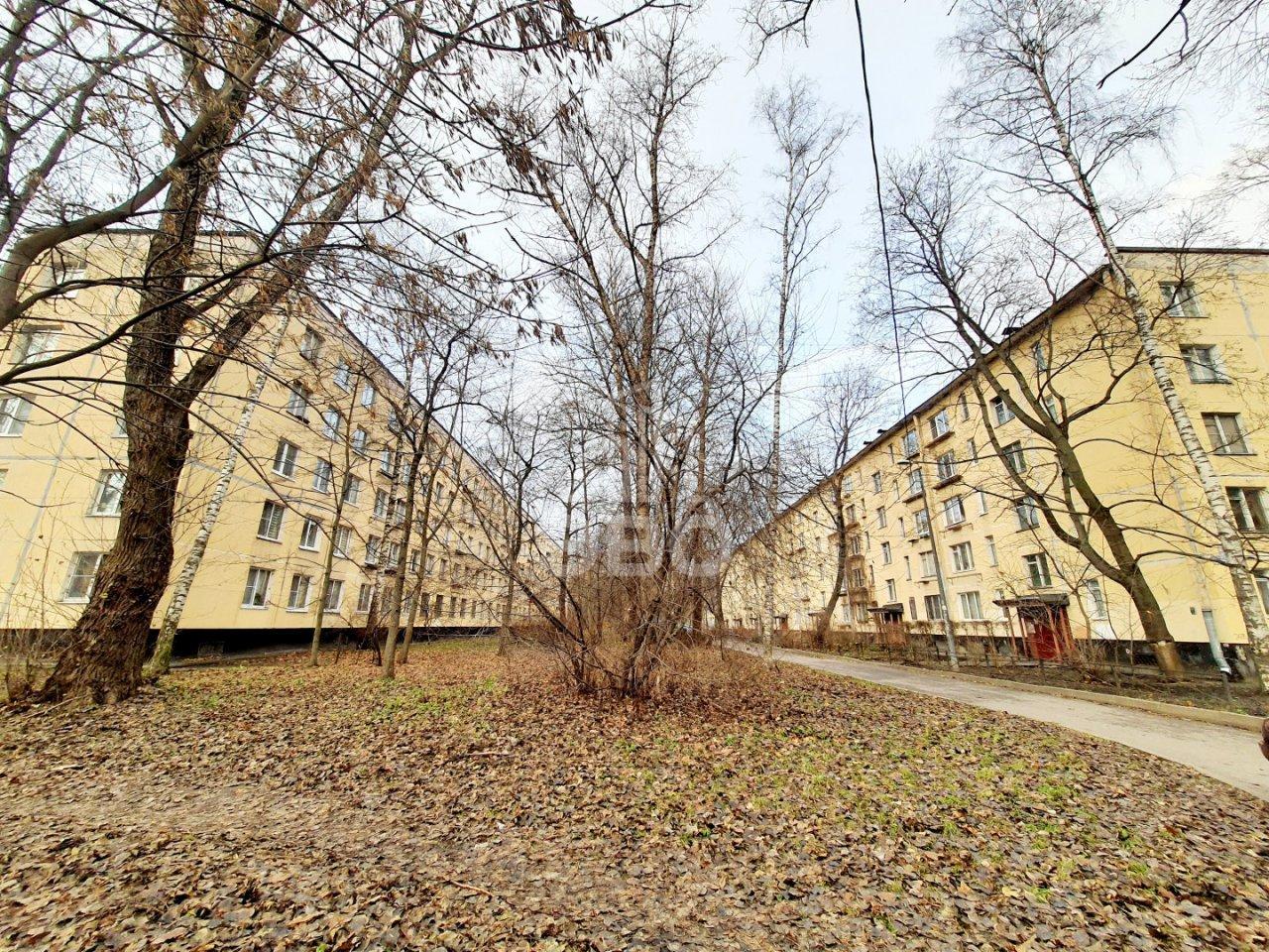 трехкомнатная квартира в Санкт-Петербурге по адресу: Дачный проспект, 5, к 4