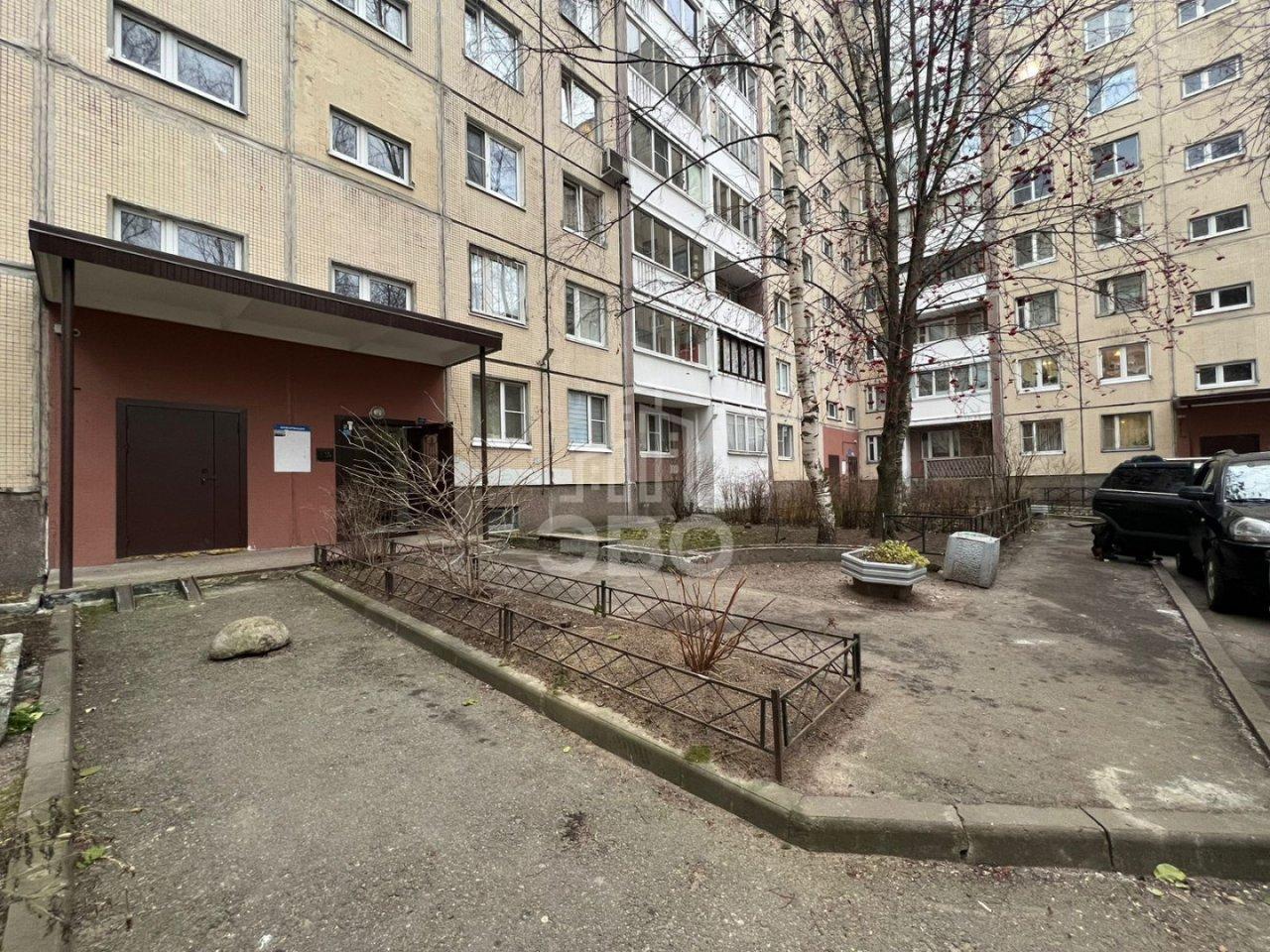 двухкомнатная квартира в Санкт-Петербурге по адресу: Долгоозёрная ул., 10