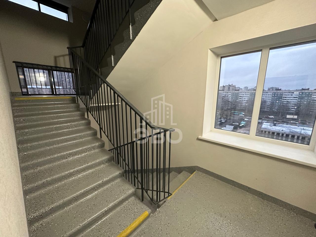 трехкомнатная квартира в Санкт-Петербурге по адресу: Лиственная ул., 20, к 2, строение 1