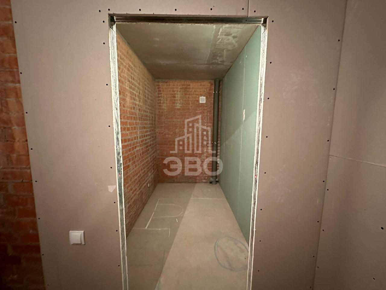 трехкомнатная квартира в Санкт-Петербурге по адресу: Лиственная ул., 20, к 2, строение 1