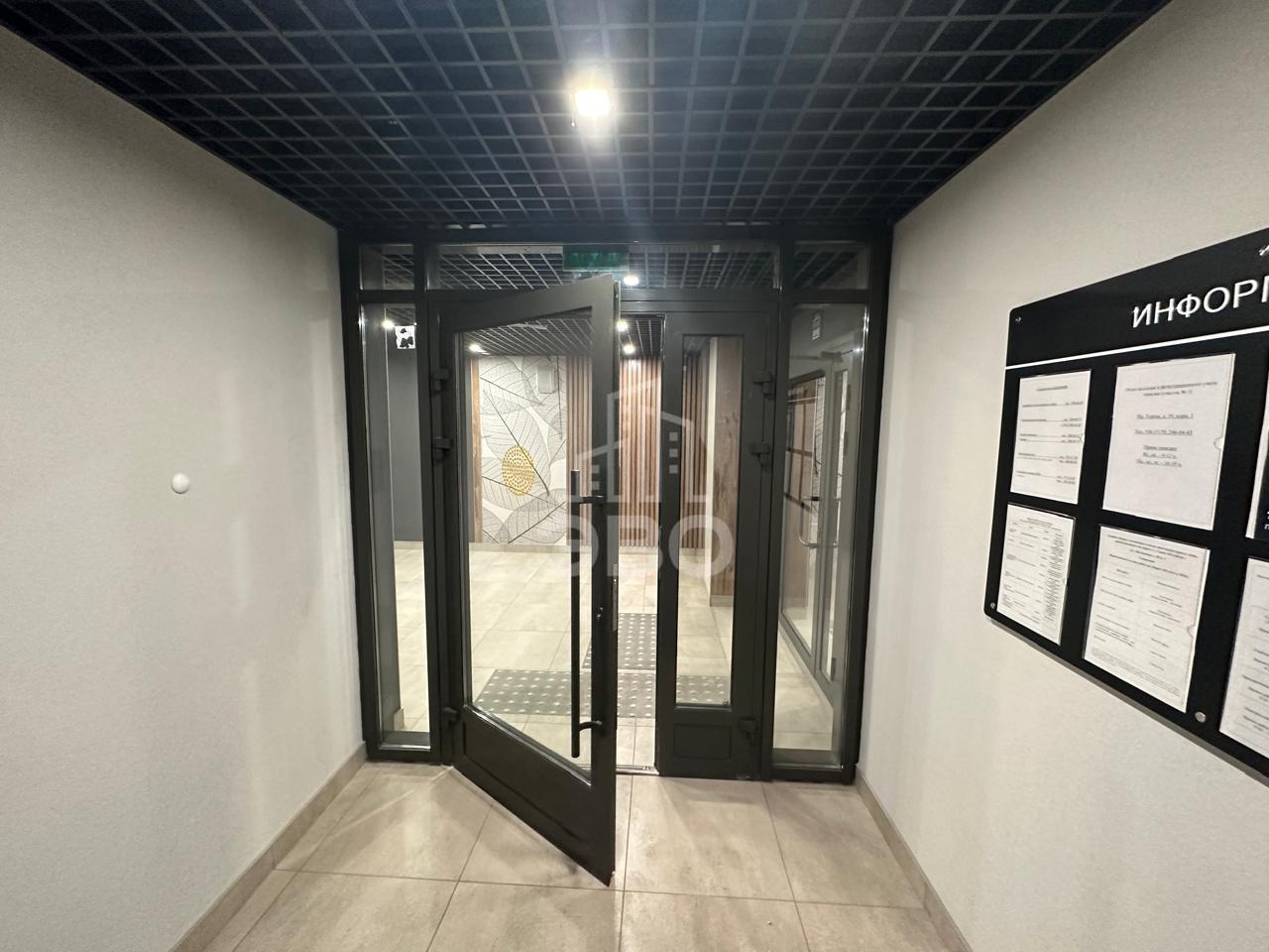 трехкомнатная квартира в Санкт-Петербурге по адресу: Лиственная ул., 20, к 2, строение 1