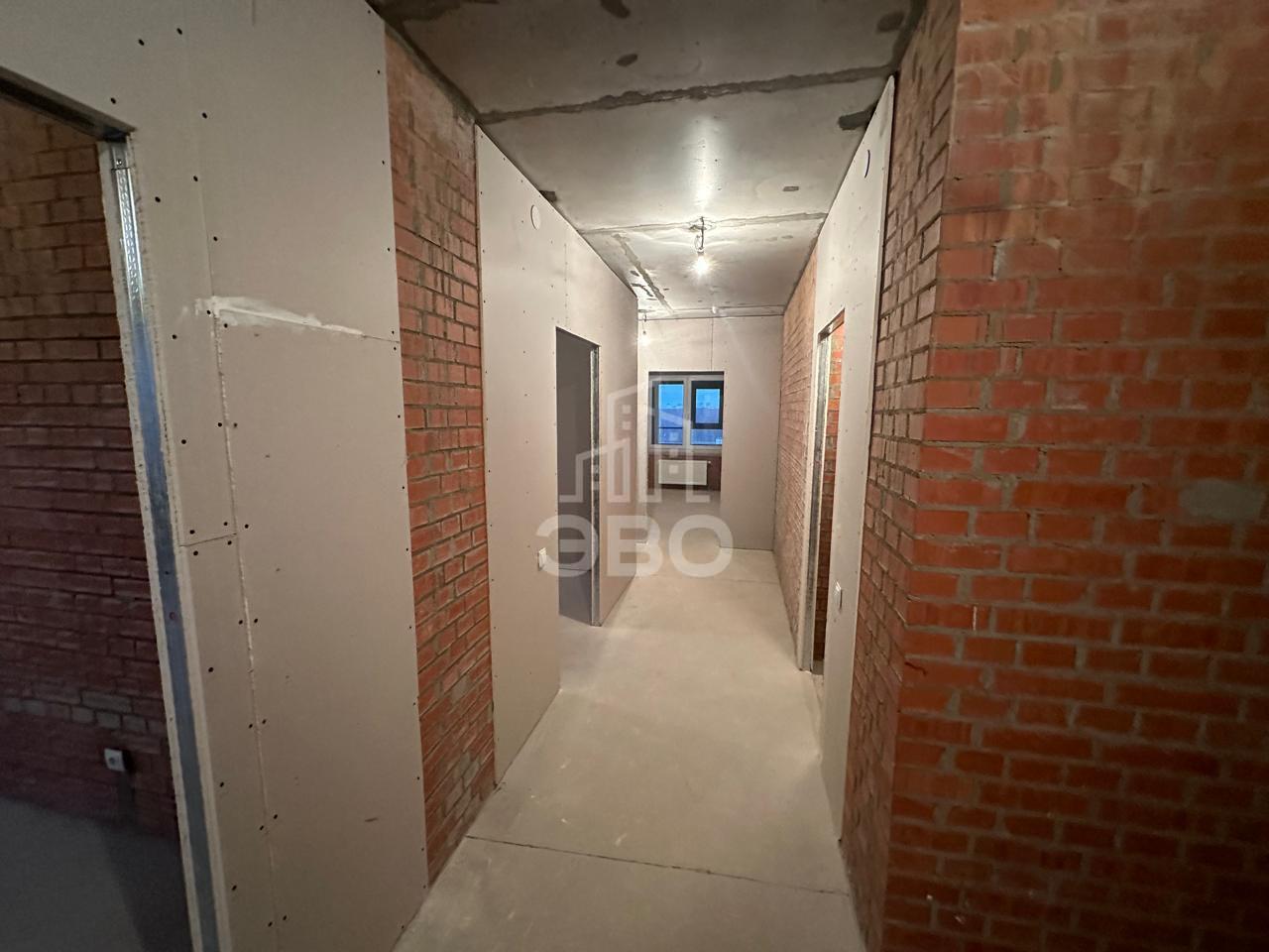 трехкомнатная квартира в Санкт-Петербурге по адресу: Лиственная ул., 20, к 2, строение 1