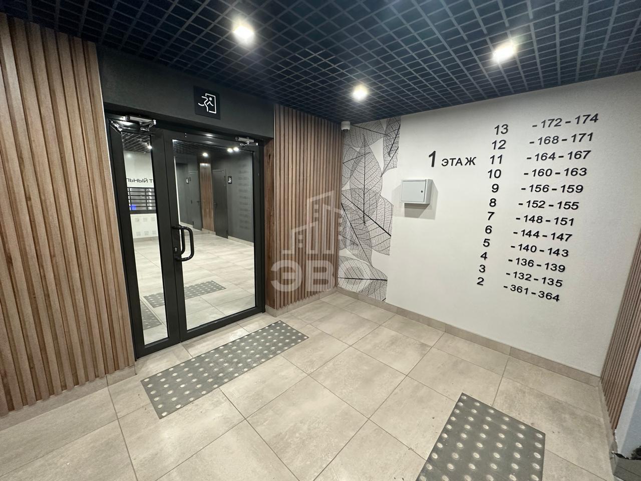 трехкомнатная квартира в Санкт-Петербурге по адресу: Лиственная ул., 20, к 2, строение 1