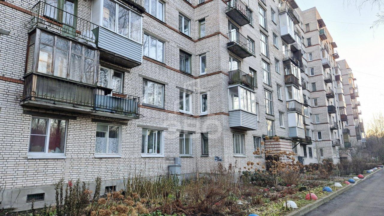 двухкомнатная квартира в Санкт-Петербурге по адресу: Карпинского ул., 14