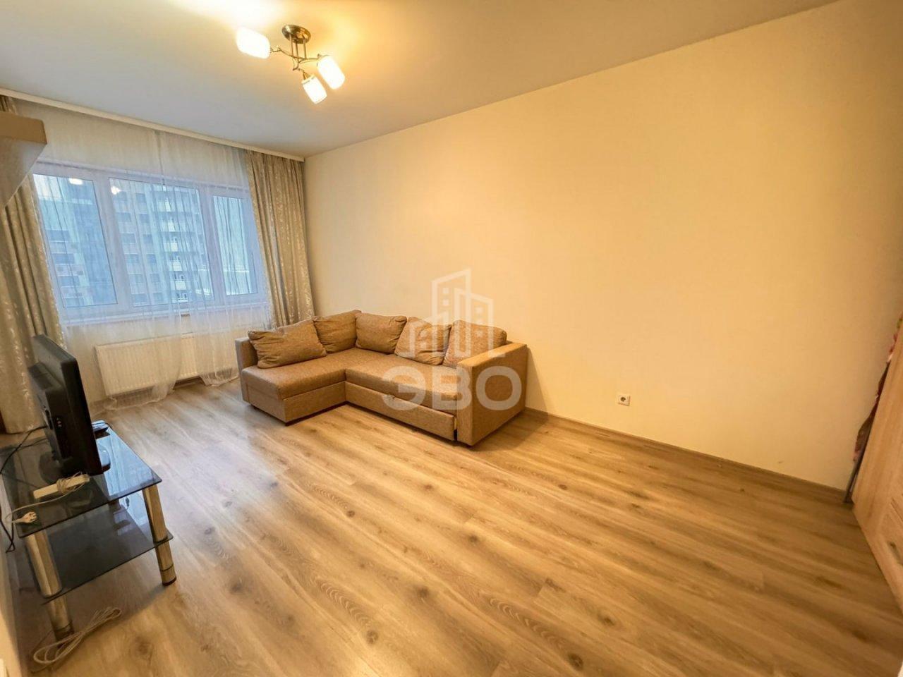 однокомнатная квартира в Санкт-Петербурге по адресу: Среднерогатская ул., 11, к 1