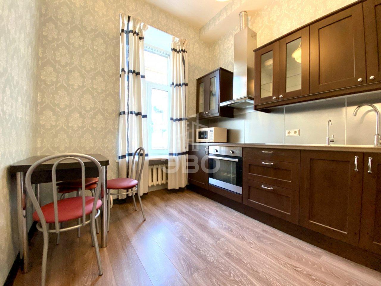 однокомнатная квартира в Санкт-Петербурге по адресу: Марата ул., 21