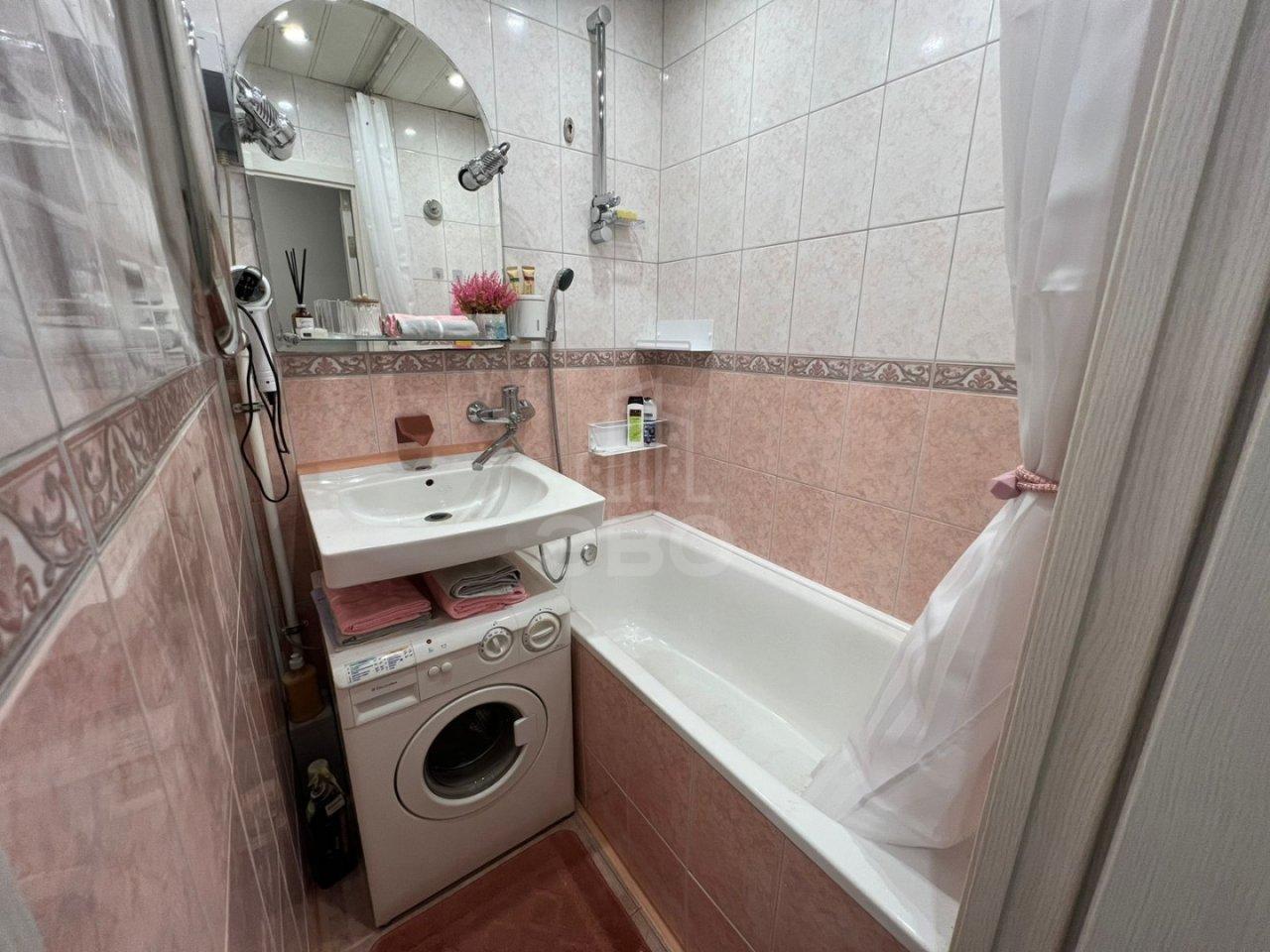 двухкомнатная квартира в Санкт-Петербурге по адресу: Есенина ул., 8, к 1