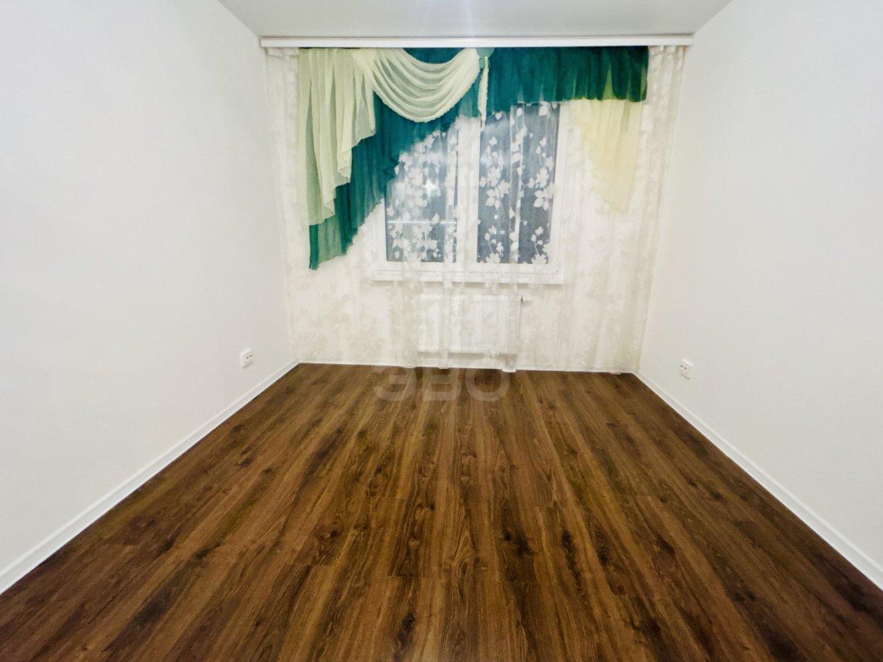 трехкомнатная квартира в Санкт-Петербурге по адресу: Дальневосточный проспект, 37, к 2, строение 1