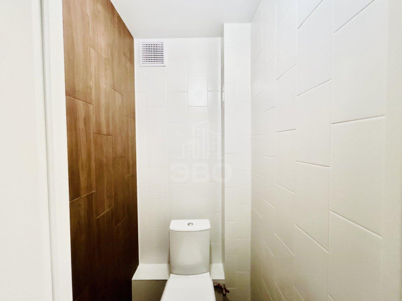 трехкомнатная квартира в Санкт-Петербурге по адресу: Дальневосточный проспект, 37, к 2, строение 1