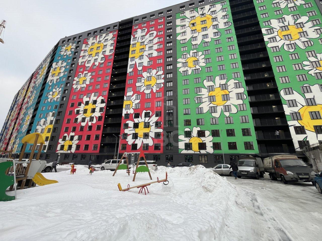 трехкомнатная квартира в Ленинградской области по адресу: Шоссе в Лаврики ул., 93