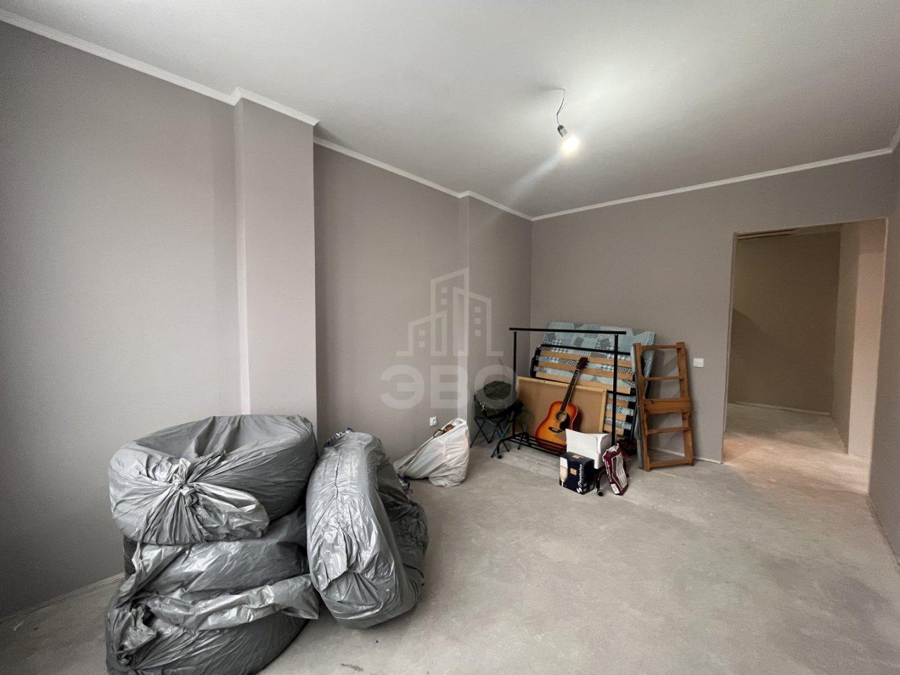 трехкомнатная квартира в Ленинградской области по адресу: Шоссе в Лаврики ул., 93