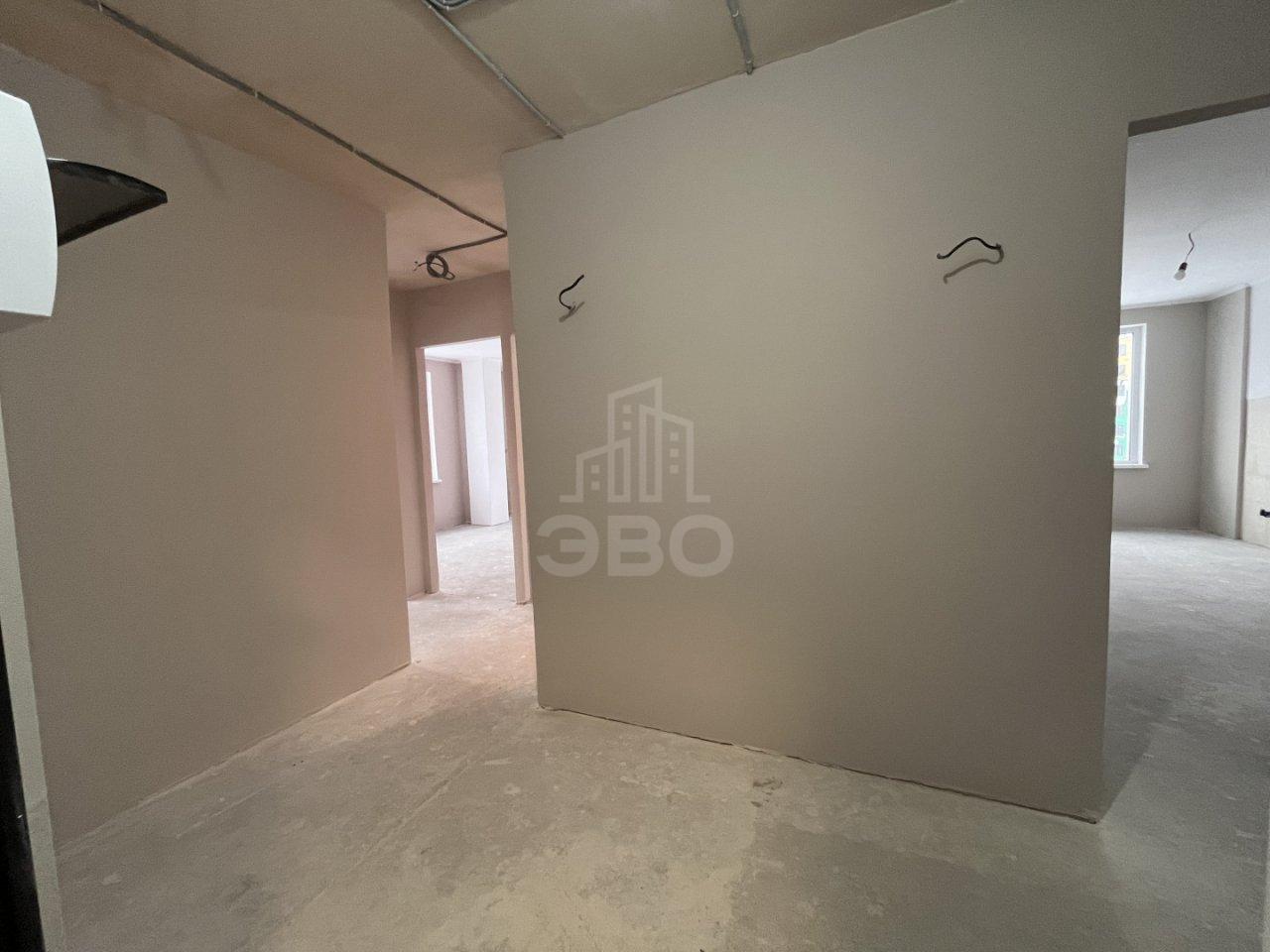 трехкомнатная квартира в Ленинградской области по адресу: Шоссе в Лаврики ул., 93