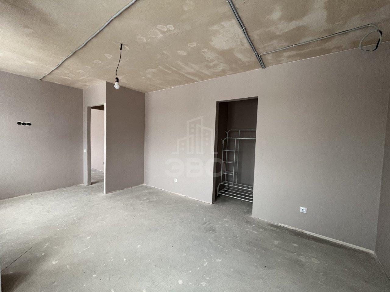 трехкомнатная квартира в Ленинградской области по адресу: Шоссе в Лаврики ул., 93