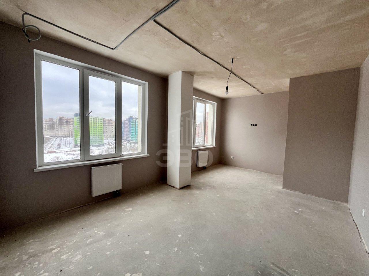 трехкомнатная квартира в Ленинградской области по адресу: Шоссе в Лаврики ул., 93