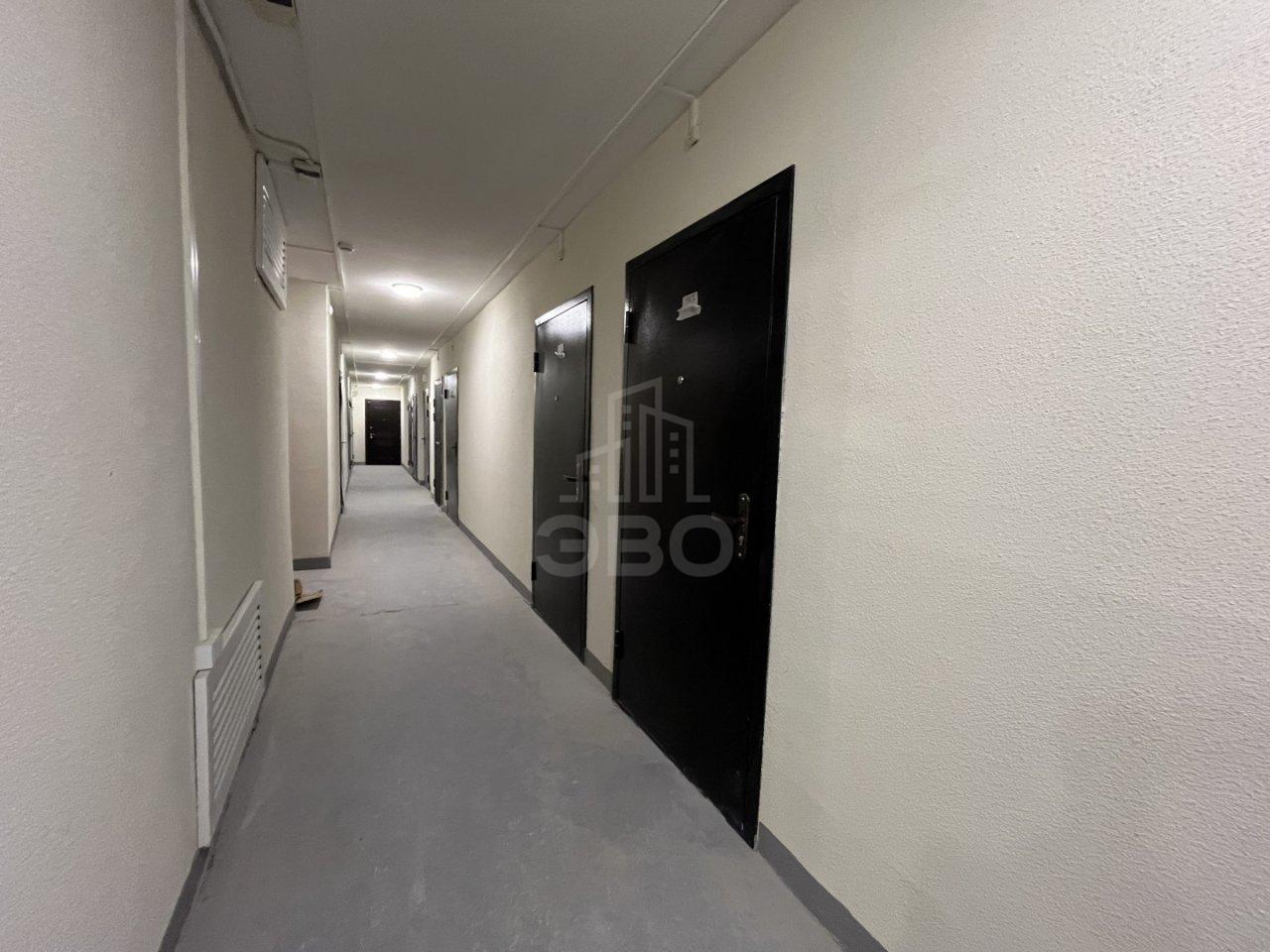 трехкомнатная квартира в Ленинградской области по адресу: Шоссе в Лаврики ул., 93