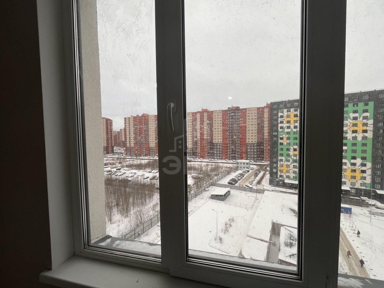 трехкомнатная квартира в Ленинградской области по адресу: Шоссе в Лаврики ул., 93