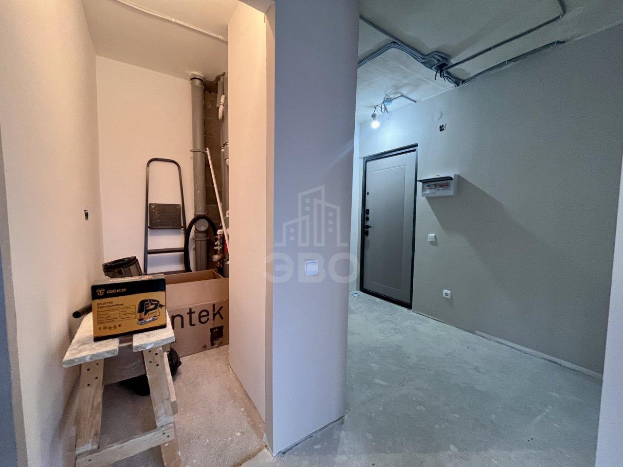 трехкомнатная квартира в Ленинградской области по адресу: Шоссе в Лаврики ул., 93