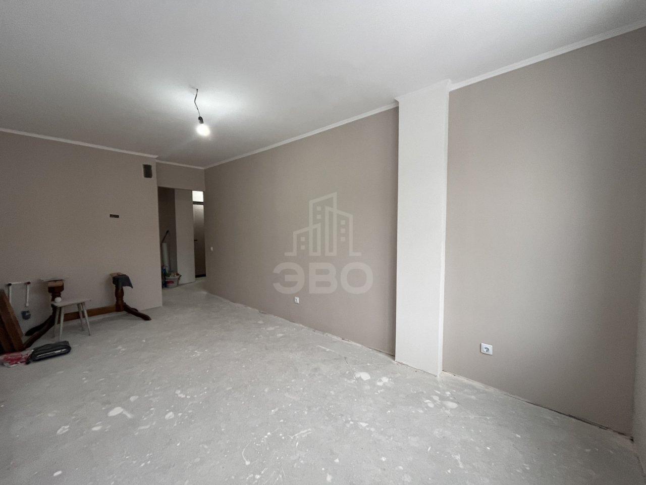 трехкомнатная квартира в Ленинградской области по адресу: Шоссе в Лаврики ул., 93