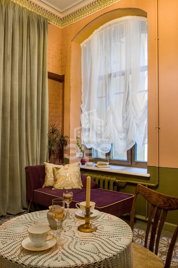 трехкомнатная квартира в Санкт-Петербурге по адресу: Кирочная ул., 49