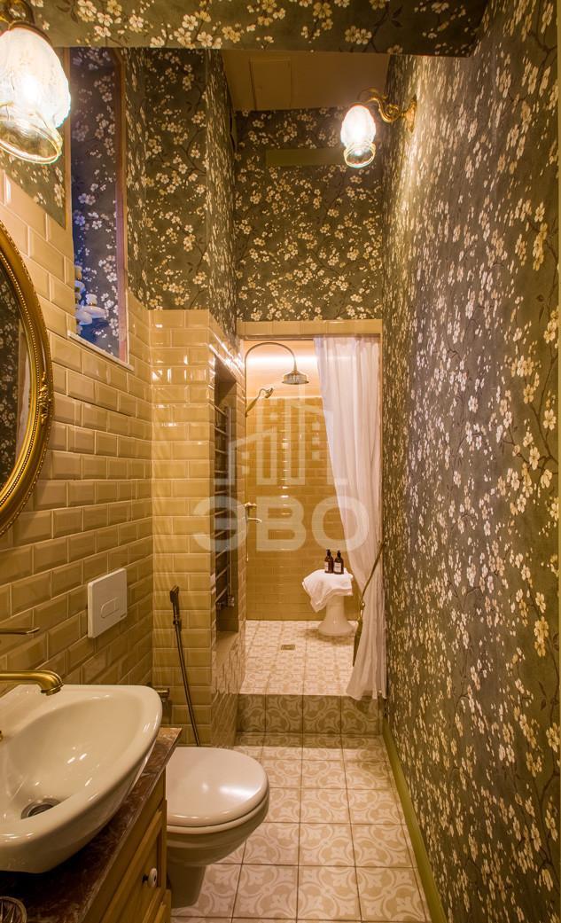 трехкомнатная квартира в Санкт-Петербурге по адресу: Кирочная ул., 49