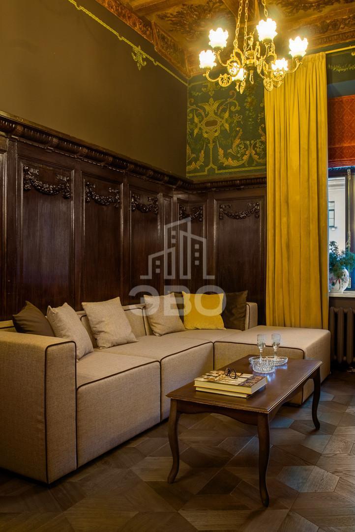 трехкомнатная квартира в Санкт-Петербурге по адресу: Кирочная ул., 49