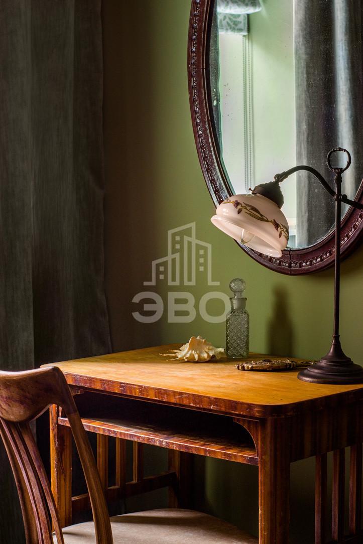 трехкомнатная квартира в Санкт-Петербурге по адресу: Кирочная ул., 49