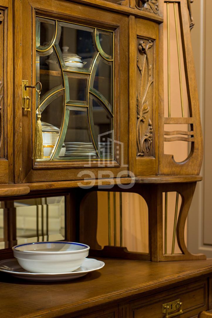 трехкомнатная квартира в Санкт-Петербурге по адресу: Кирочная ул., 49