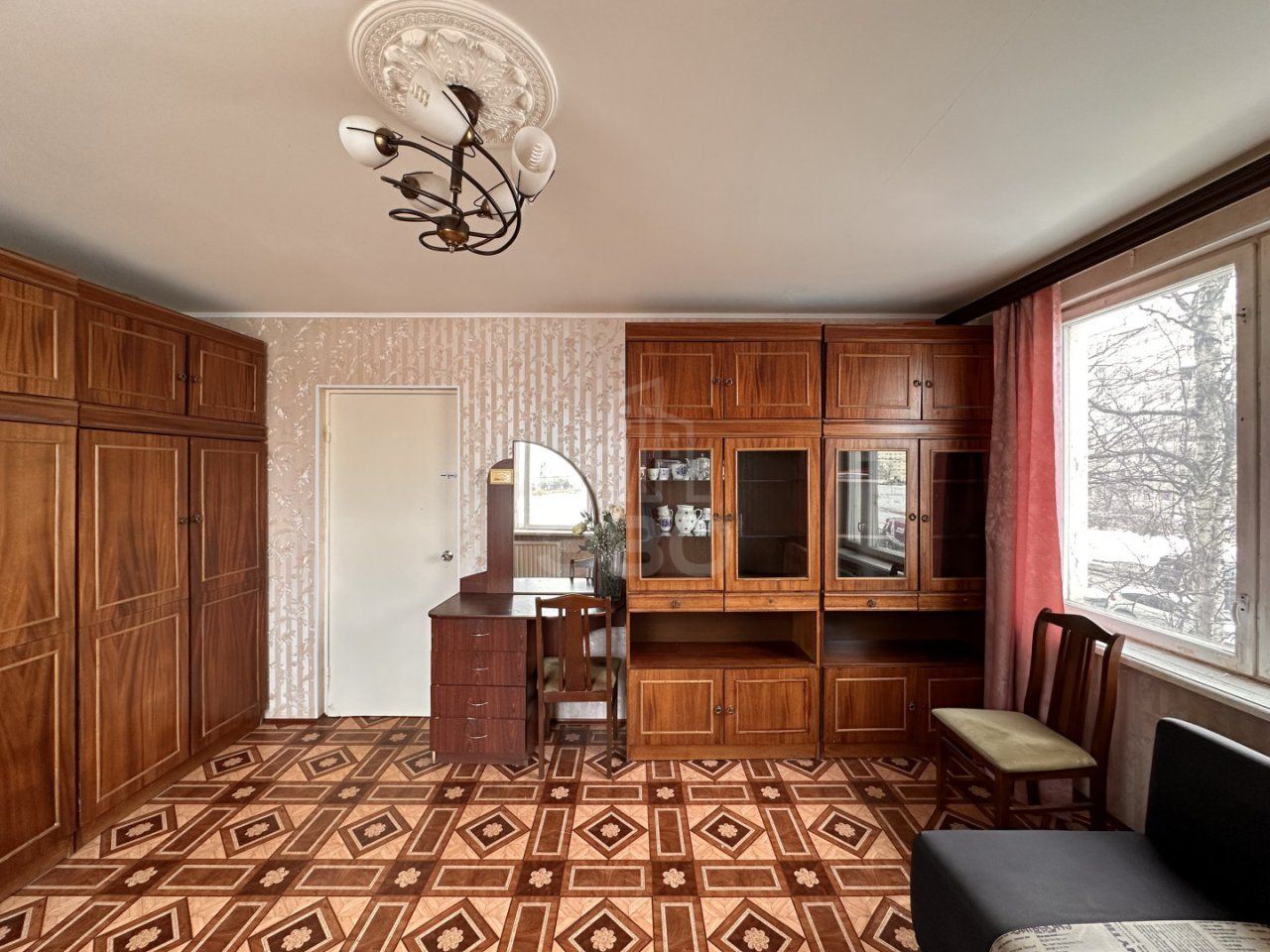 двухкомнатная квартира в Санкт-Петербурге по адресу: Купчинская ул., 8, к 1