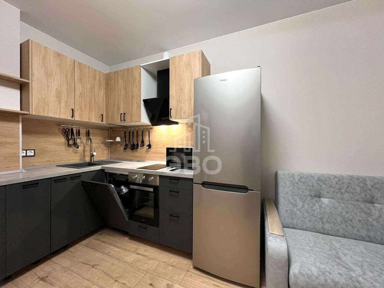 однокомнатная квартира в Санкт-Петербурге по адресу: Планерная ул., 87, к 1