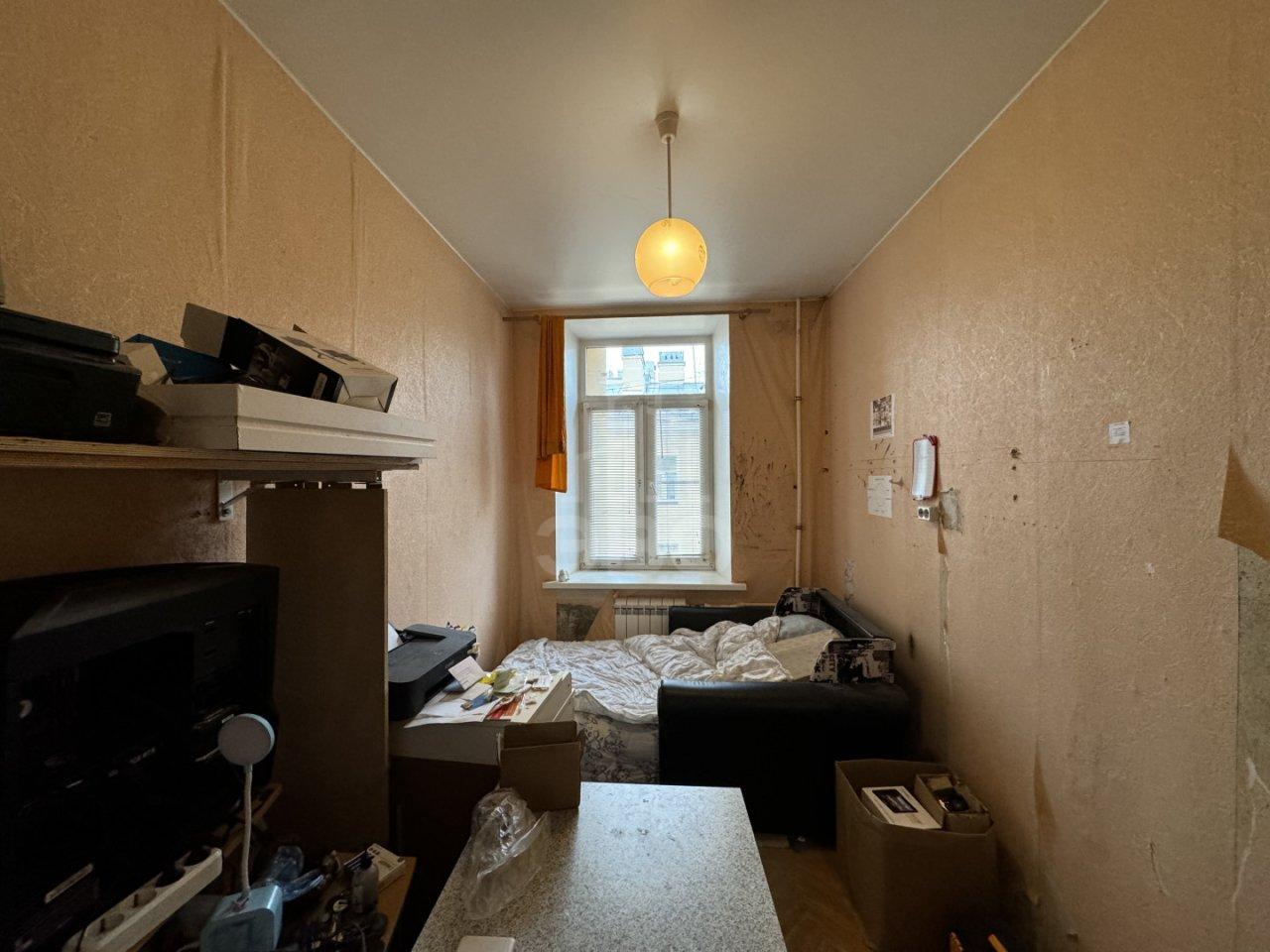 трехкомнатная квартира в Санкт-Петербурге по адресу: Таврическая ул., 31, литера Б