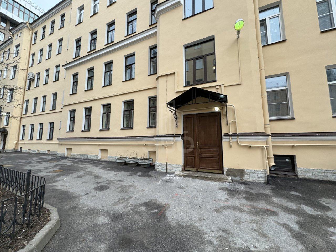 трехкомнатная квартира в Санкт-Петербурге по адресу: Таврическая ул., 31, литера Б