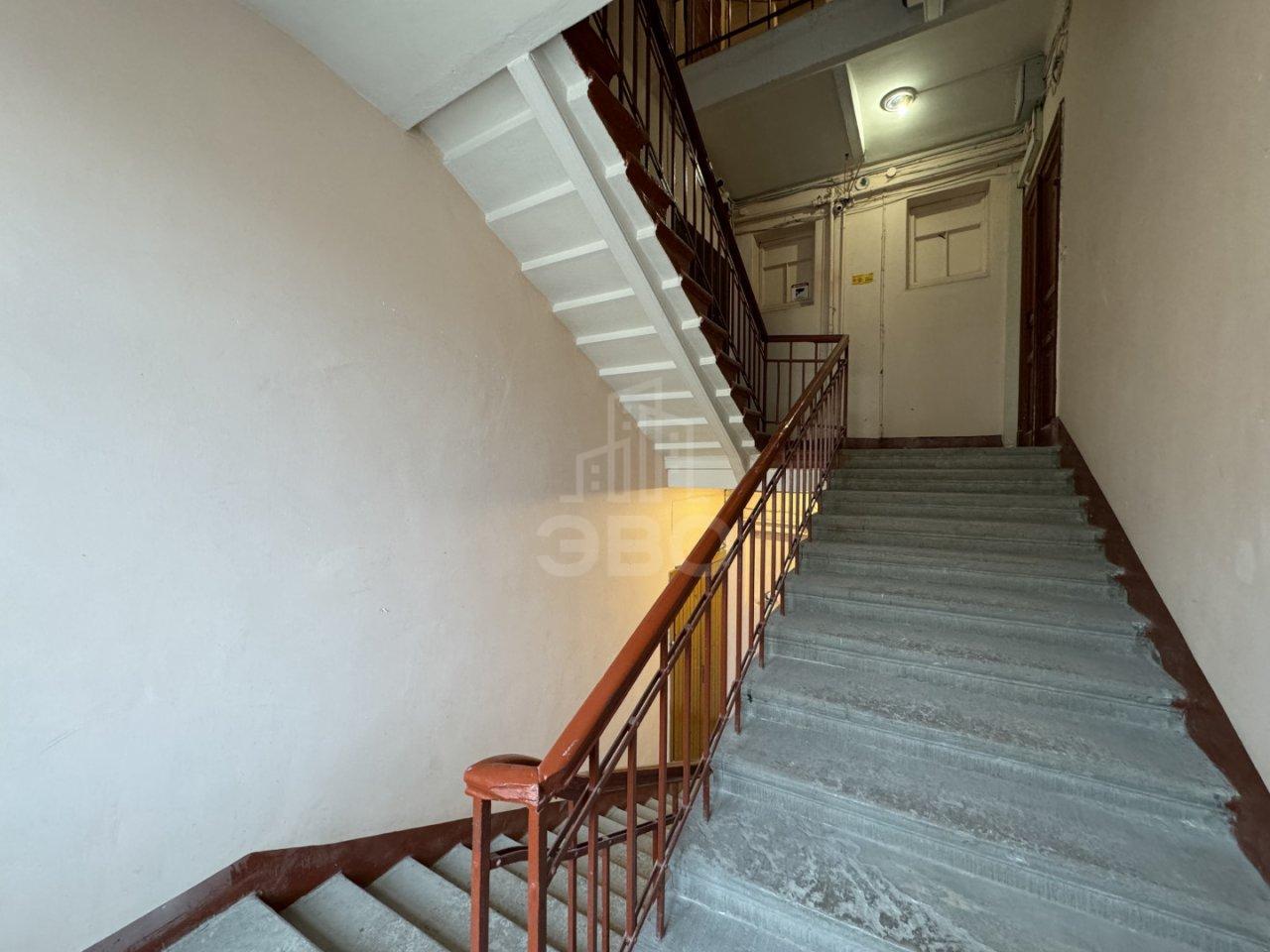 трехкомнатная квартира в Санкт-Петербурге по адресу: Таврическая ул., 31, литера Б