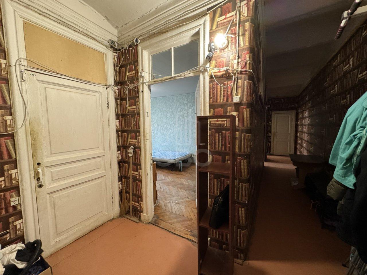 трехкомнатная квартира в Санкт-Петербурге по адресу: Таврическая ул., 31, литера Б