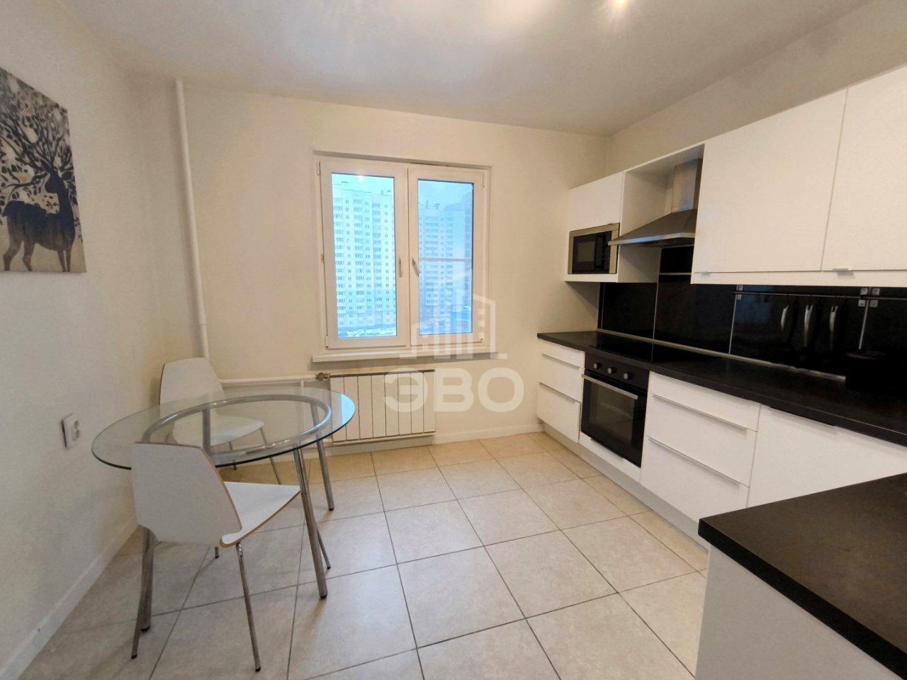 двухкомнатная квартира в Санкт-Петербурге по адресу: Шуваловский проспект, 90, к 1