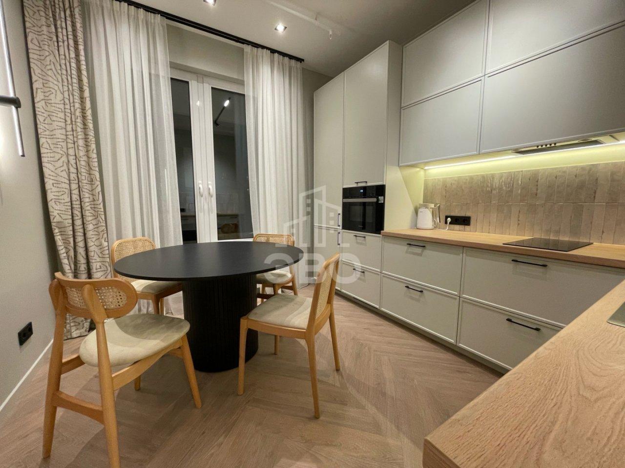 двухкомнатная квартира в Санкт-Петербурге по адресу: Парфеновская ул., 6