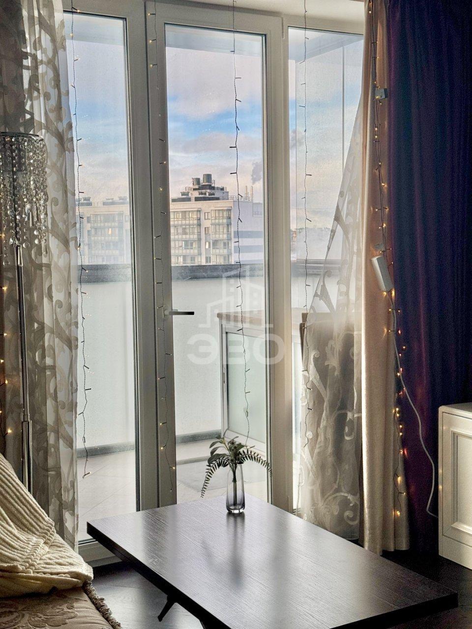 однокомнатная квартира в Санкт-Петербурге по адресу: Реки Смоленки наб., 35, к 1