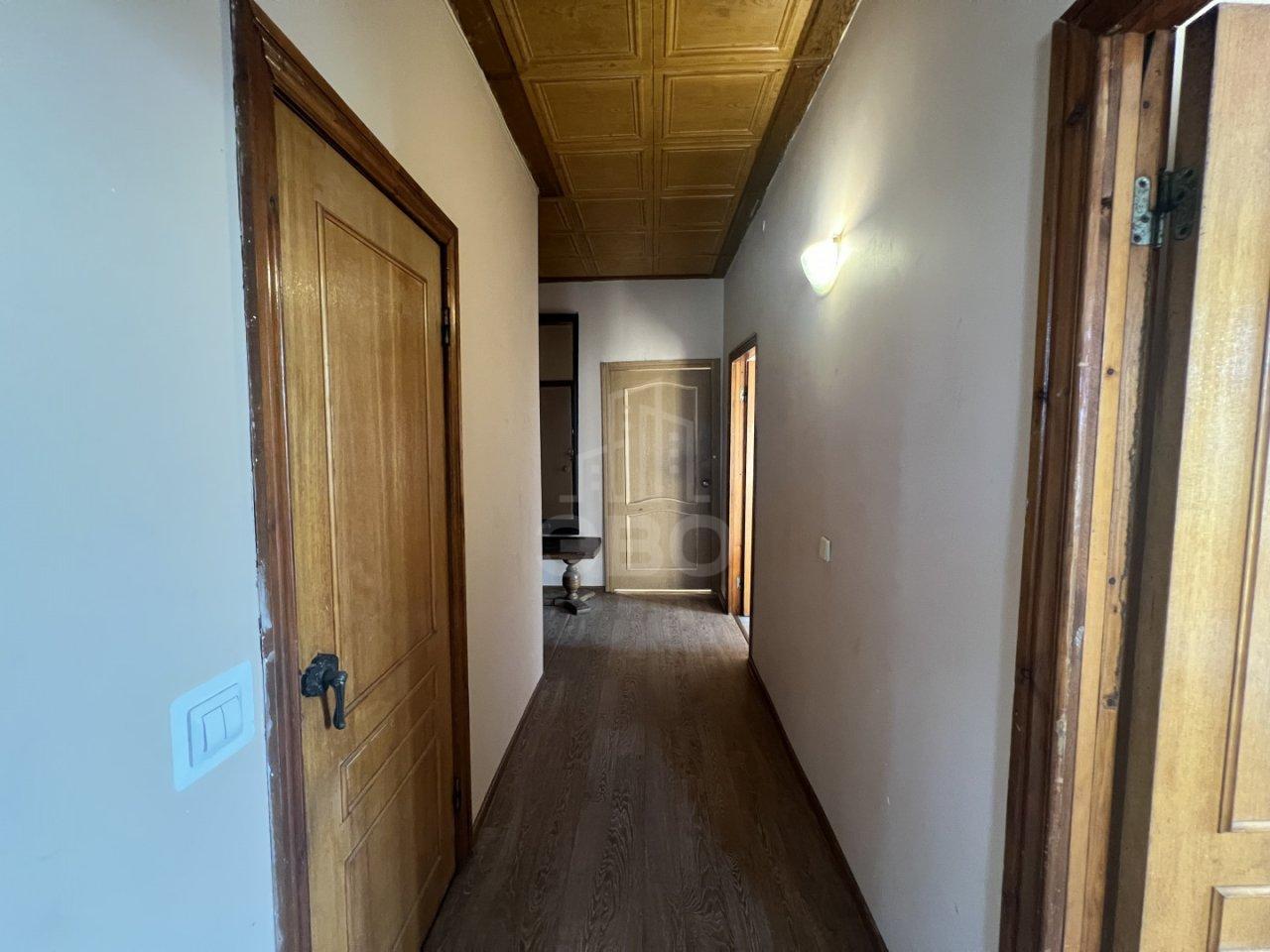 трехкомнатная квартира в Санкт-Петербурге по адресу: Панфилова ул., 26