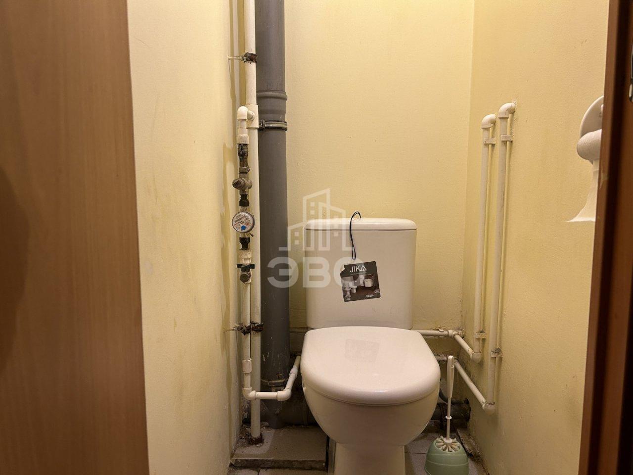 трехкомнатная квартира в Санкт-Петербурге по адресу: Маршала Казакова ул., 68