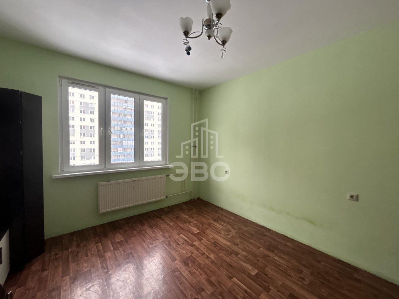 трехкомнатная квартира в Санкт-Петербурге по адресу: Маршала Казакова ул., 68