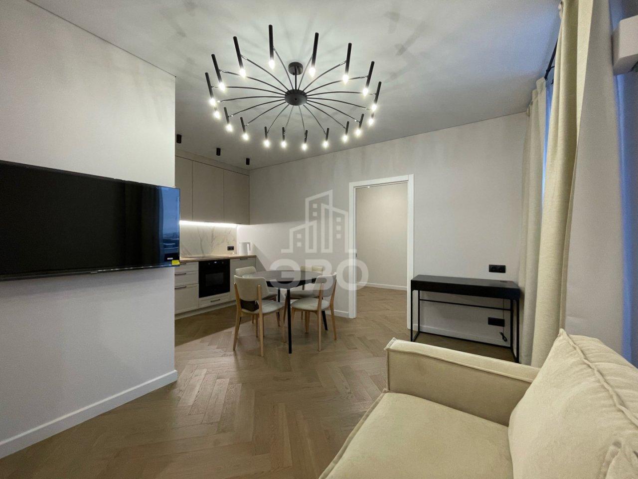 трехкомнатная квартира в Санкт-Петербурге по адресу: Вазаский пер., 3