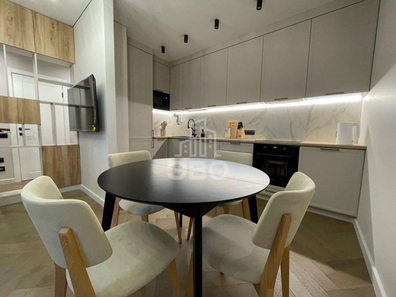 трехкомнатная квартира в Санкт-Петербурге по адресу: Вазаский пер., 3