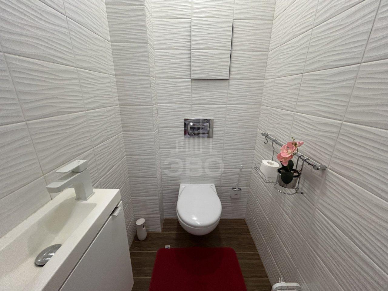 двухкомнатная квартира в Ленинградской области по адресу: Пражская ул., 12