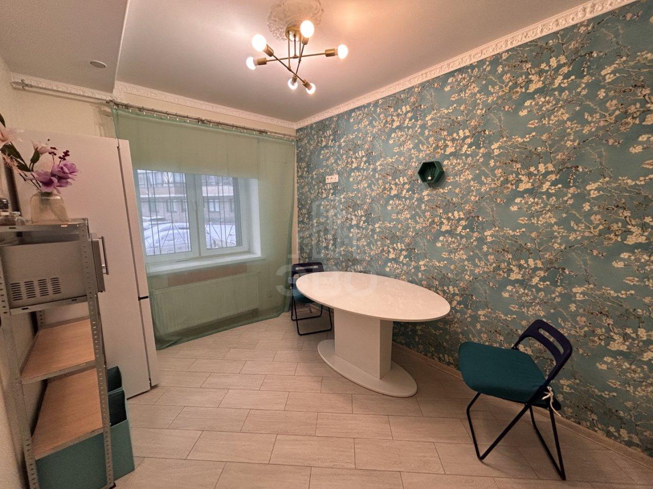 двухкомнатная квартира в Ленинградской области по адресу: Пражская ул., 12