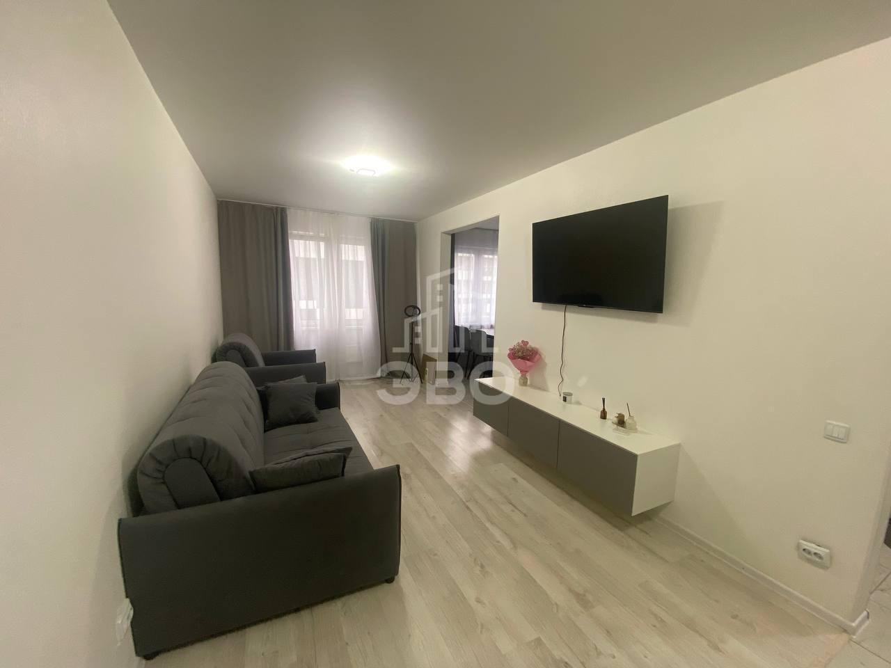 трехкомнатная квартира в Санкт-Петербурге по адресу: Пискарёвский проспект, 145, к 4