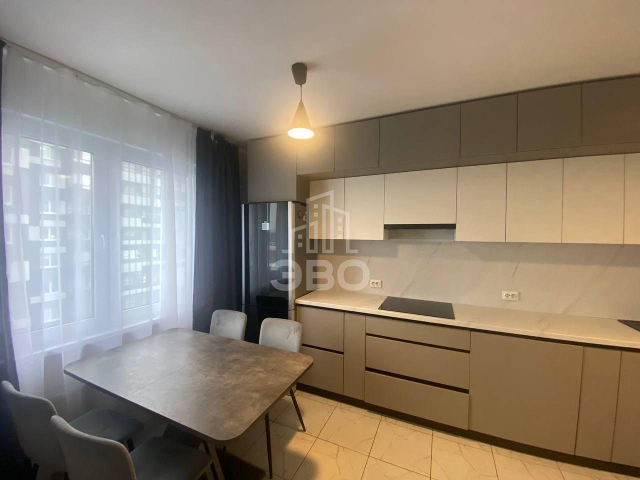 трехкомнатная квартира в Санкт-Петербурге по адресу: Пискарёвский проспект, 145, к 4