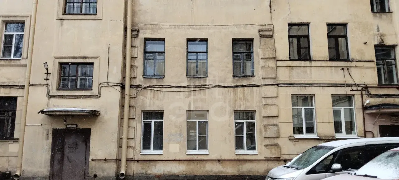 трехкомнатная квартира в Санкт-Петербурге по адресу: Бородинская ул., 13, литера А