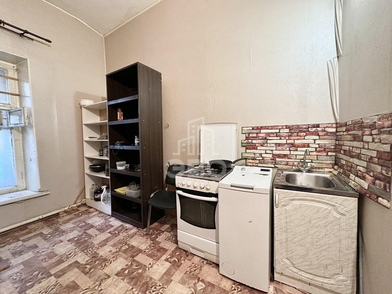 трехкомнатная квартира в Санкт-Петербурге по адресу: 15-я В.О. линия, 74